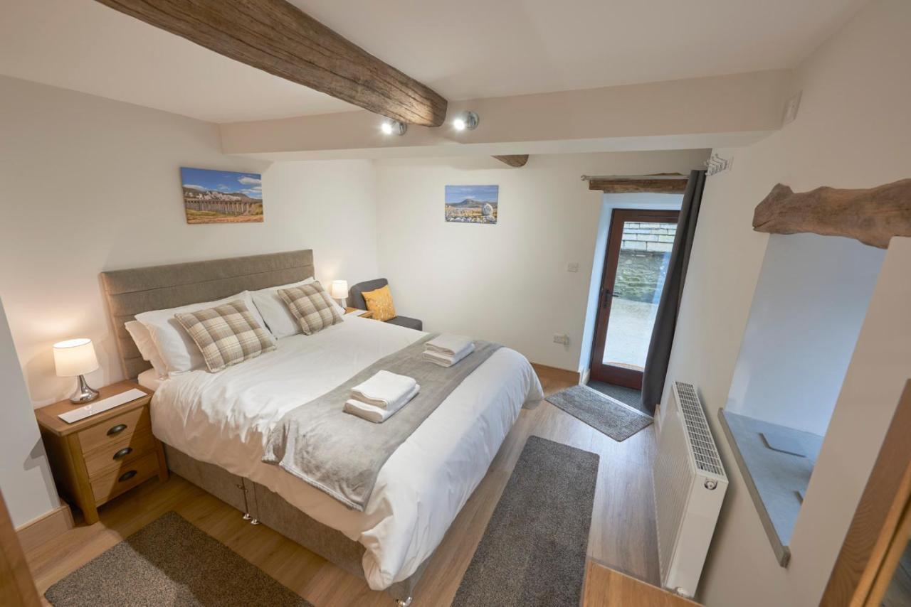 Dalecote Barn Bed & Breakfast Инглтон Экстерьер фото
